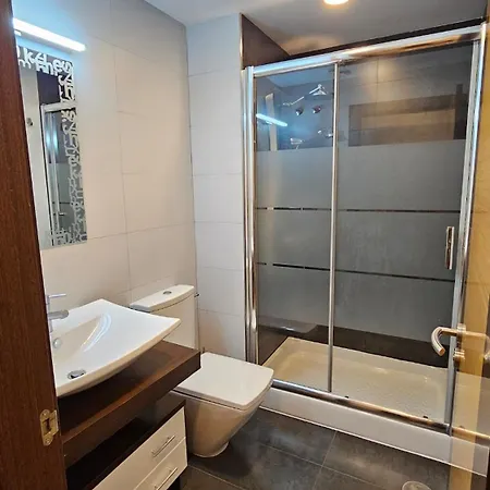 Playa Poniente Con Parking Incluido גיחון